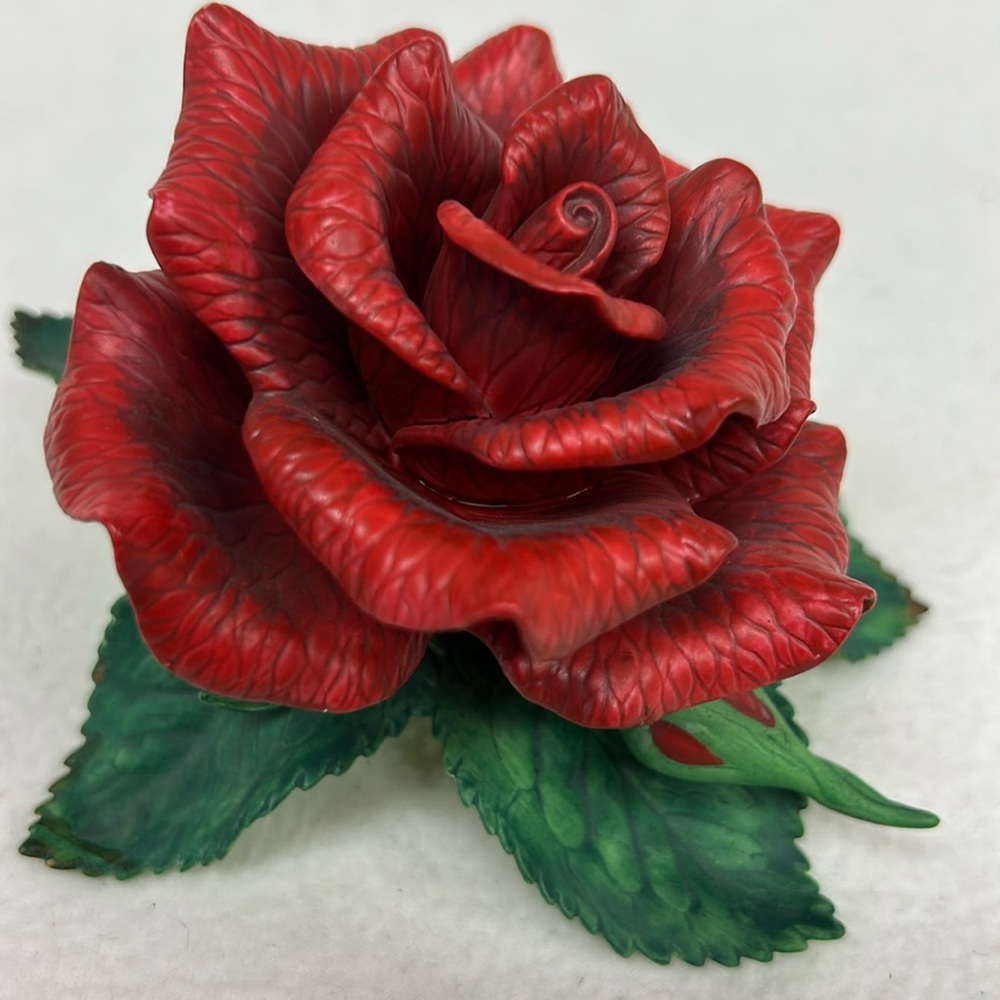 Vintage 1992 LENOX  hand crafted in Taiwan garden porcelain collection RED ROSE